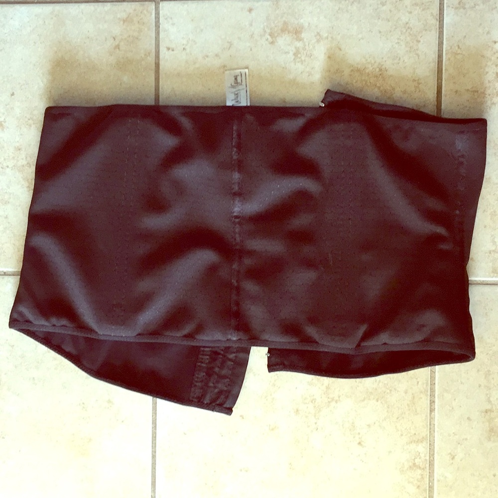 Waist shaper